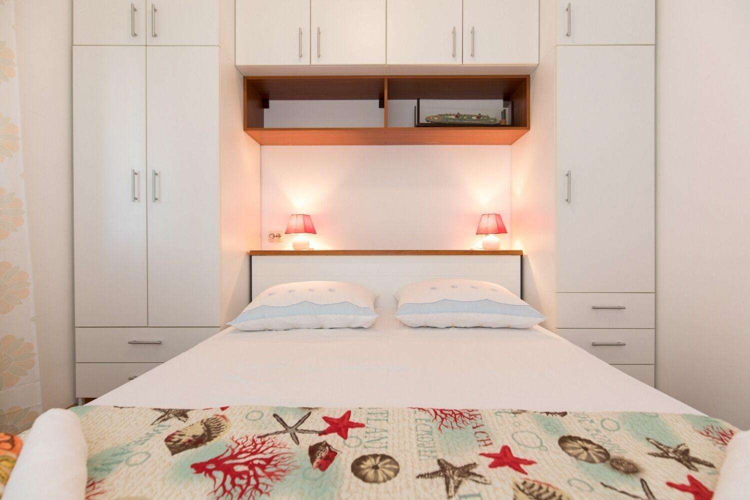 Apartments Kate - 100 M From Beach Malinska Extérieur photo