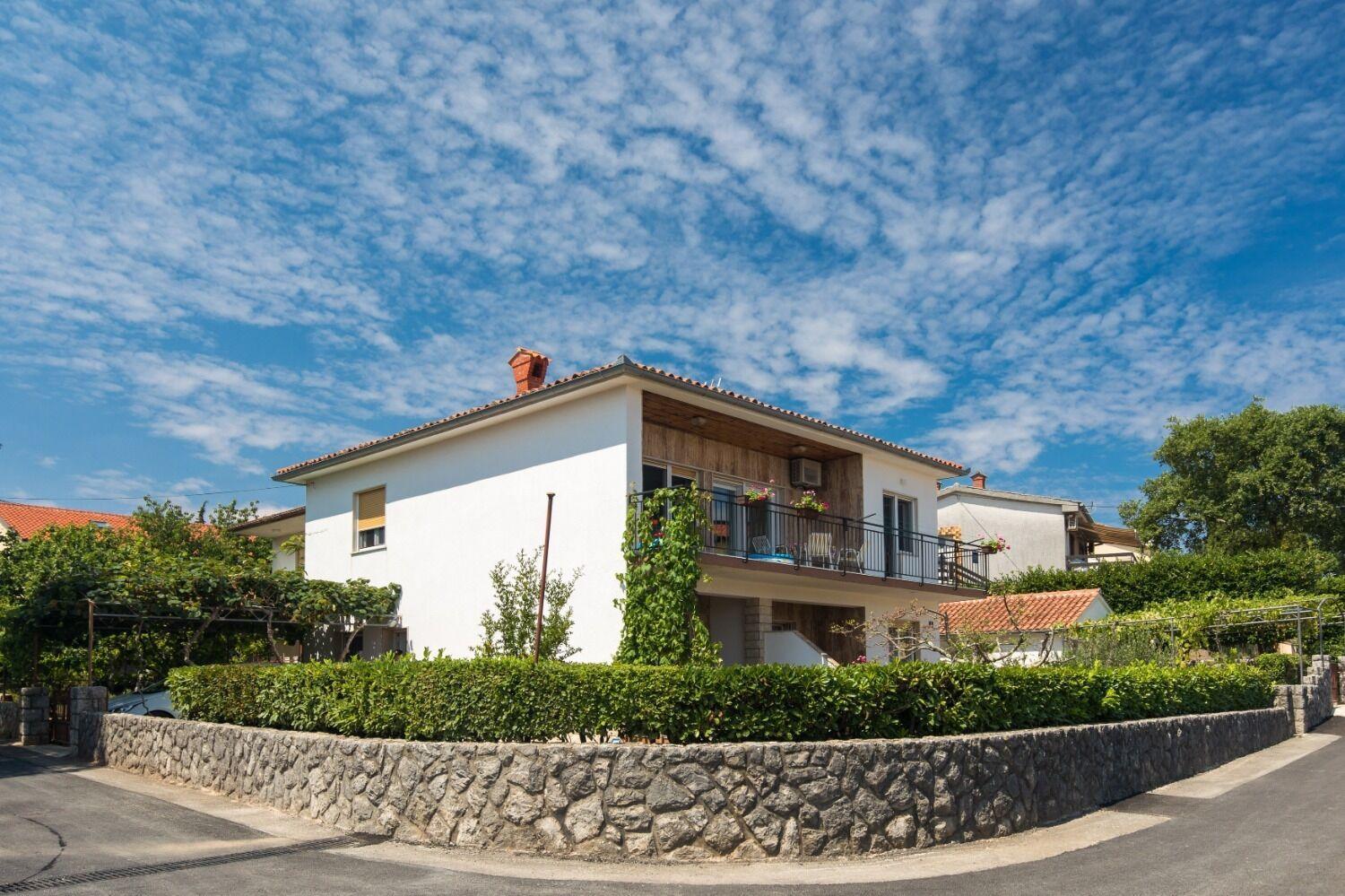 Apartments Kate - 100 M From Beach Malinska Extérieur photo