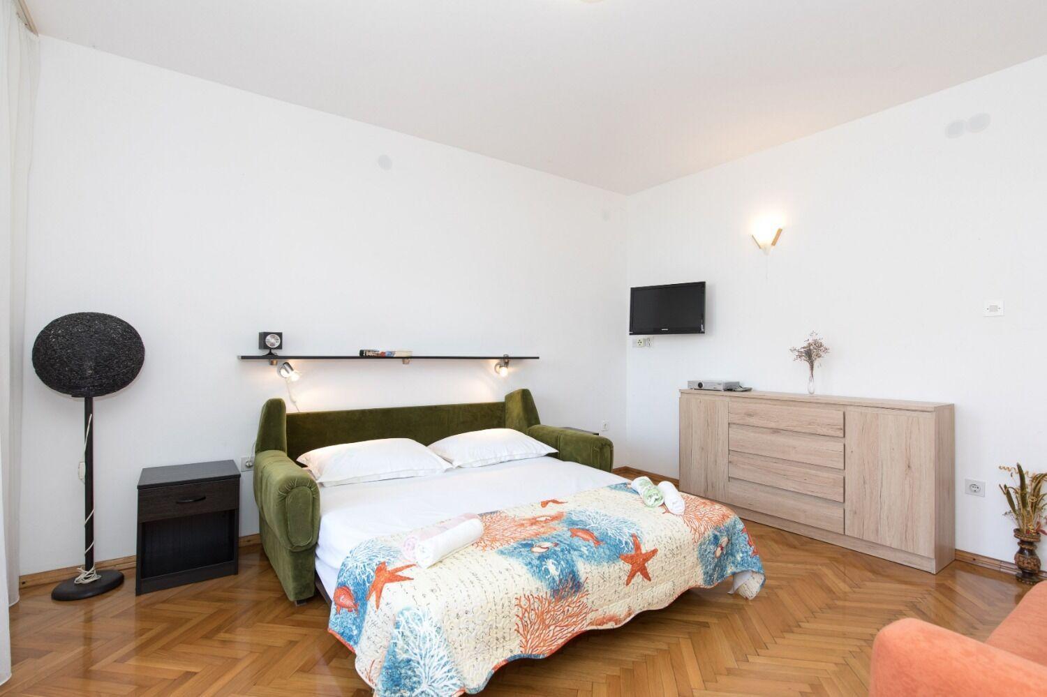 Apartments Kate - 100 M From Beach Malinska Extérieur photo