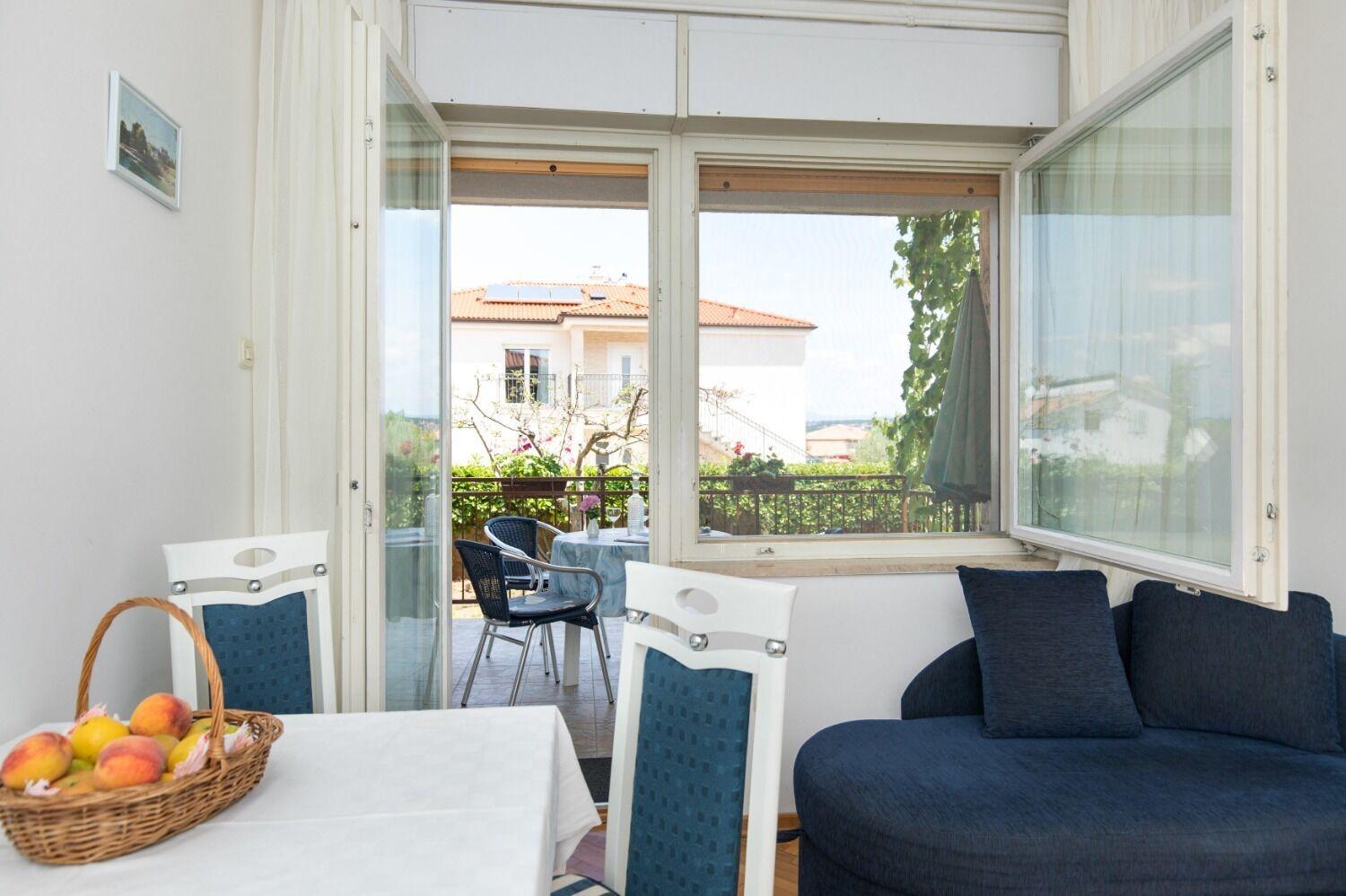 Apartments Kate - 100 M From Beach Malinska Extérieur photo