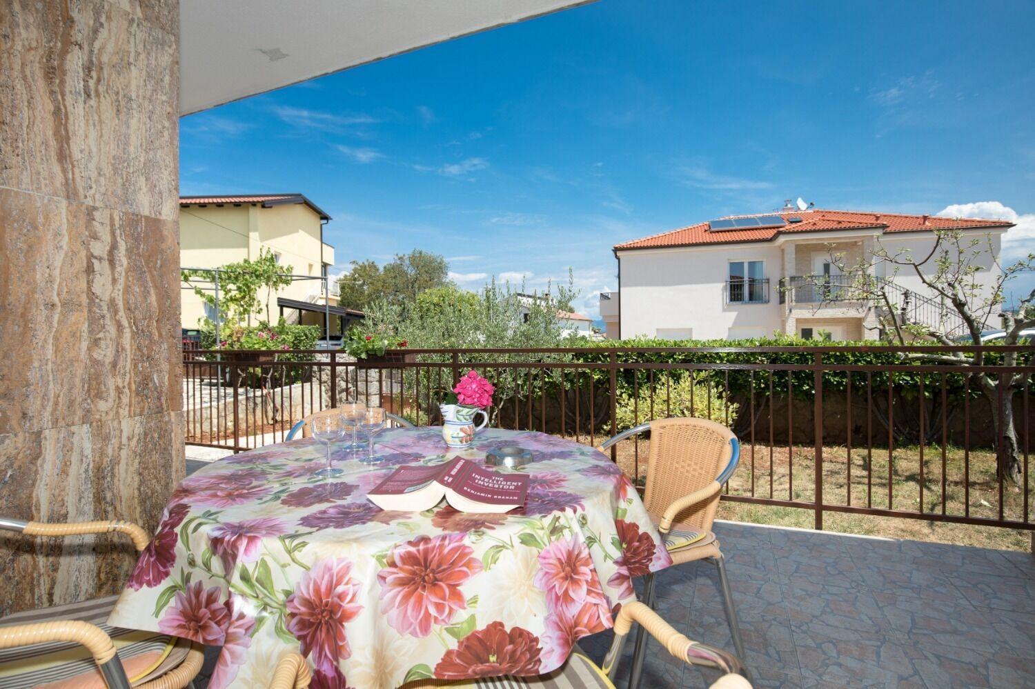 Apartments Kate - 100 M From Beach Malinska Extérieur photo